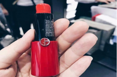 0021099811308 皮膚不白適合什么顏色的口紅