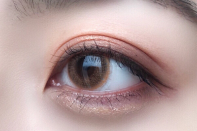 如何挑選臥蠶的色號呢