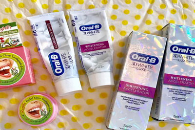 牙齒黃涂什么色號口紅