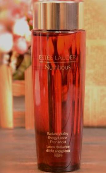 中性皮膚適合用什么水好