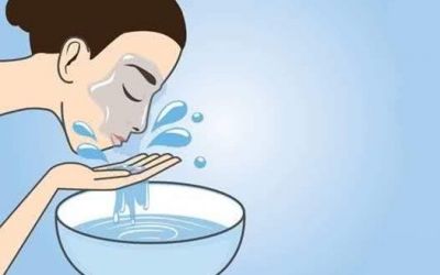 敷完面膜用洗面奶還是清水洗臉好