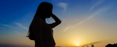 臉上出油該怎么解決