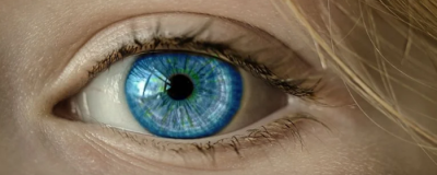 美瞳的佩戴方法