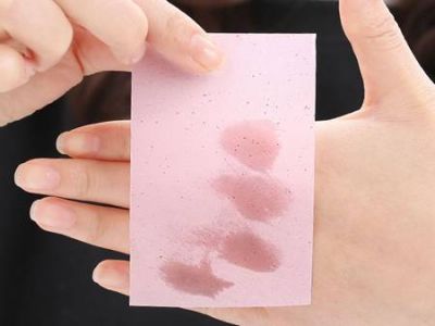 臉上老是出油導致什么皮膚問題