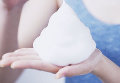 早上不洗臉的危害