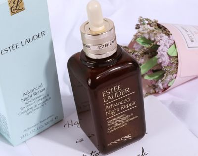 雅詩蘭黛面部精華正確使用方法