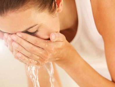 1456471911311 椰子油可不可以用來卸唇妝