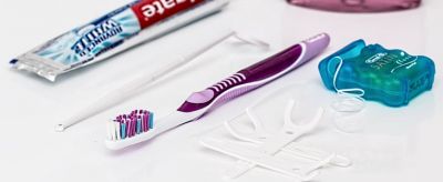 1458152011310 如何使用牙線