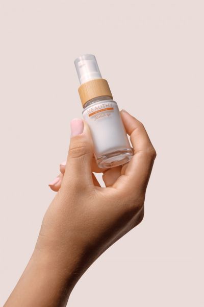 1640087711313 爽膚水和精華液哪個先用