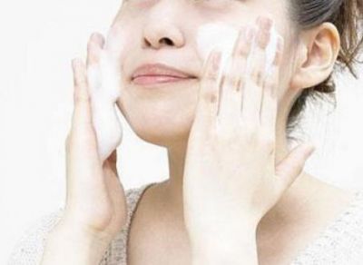 皮膚毛孔大怎么解決