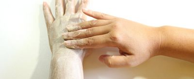 1708543911310 磨砂膏是什么