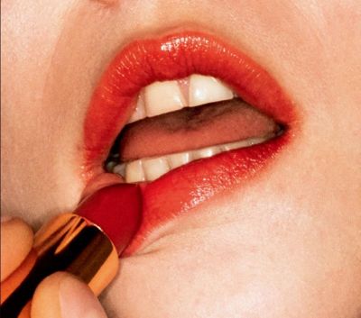 沒有散粉怎么涂口紅不沾杯