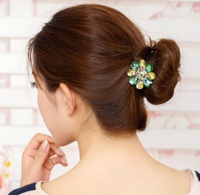 一根皮筋簡單盤發步驟是怎么樣的