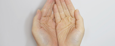 為什么護手霜搓泥