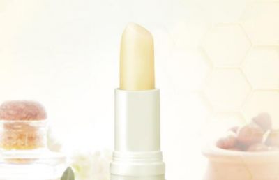 2113342311311 秋冬季嘴唇裂口脫皮怎么辦