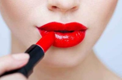 嘴凸的人涂口紅不好看怎么辦