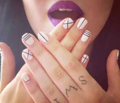 白色指甲油美甲圖案哪些好看