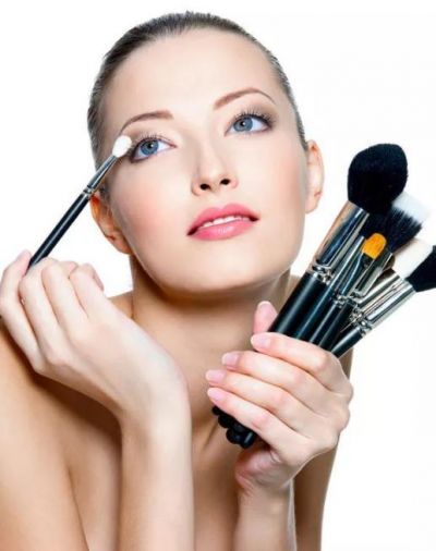 先涂遮瑕還是粉底液