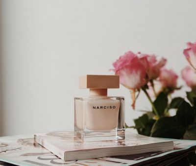 2340238311313 女人化淡妝的步驟