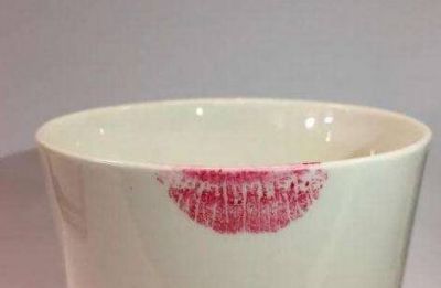 為什么越貴的口紅越容易掉色