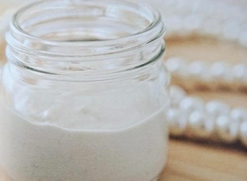 如何做祛斑面膜-自制淡斑珍珠酸奶面膜