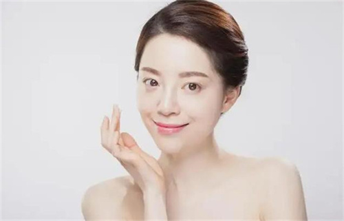 如何淡化黑眼圈